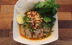 Mì quảng vịt xá xíu